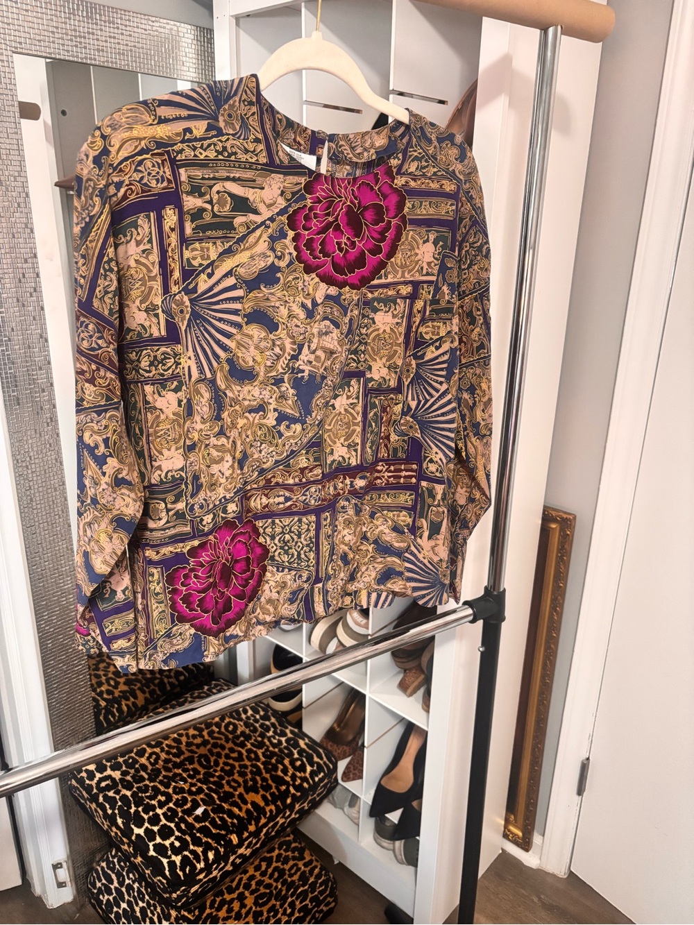 Sunny Leigh Vintage renaissance Printed Long Sleeve Blouse - purple-rose scent.